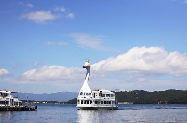 山中湖遊覧船「白鳥の湖」